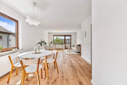 *provisionsfrei und sofort frei* Renovierte 3-Zi-Wohnung mit Südbalkon - zentral gelegen - Leonberg Ramtel