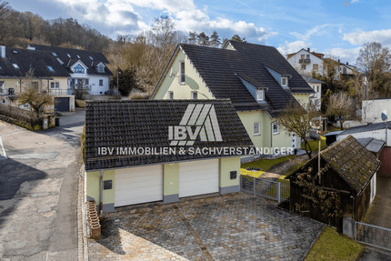 Nicht nur die Zimmer-Anzahl überrascht bei diesem Haus! - Sulzbach-Rosenberg