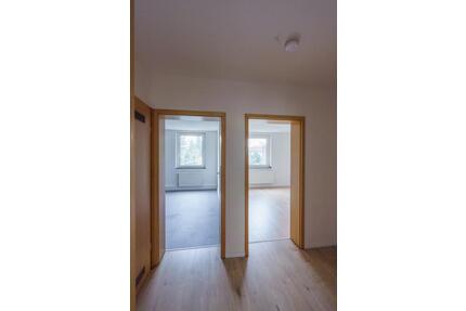 Renovierte 1.OG-Wohnung (2ZKB) mit EBK & Garage | ruhige Lage (HER-Wanne) - Herne Wanne-Bickern