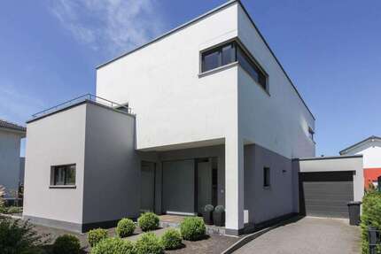 Haus zum Mieten in Potsdam 2.800,00 € 187 m²