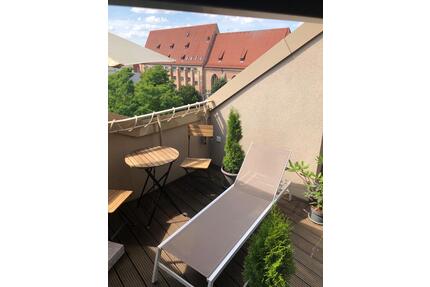 ***Kleines möbliertes Penthaus, zentral am Rosengarten*** - Rostock Hansaviertel