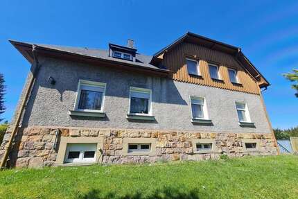 Haus zum Kaufen in Reitzenhain 66.000,00 € 239 m²