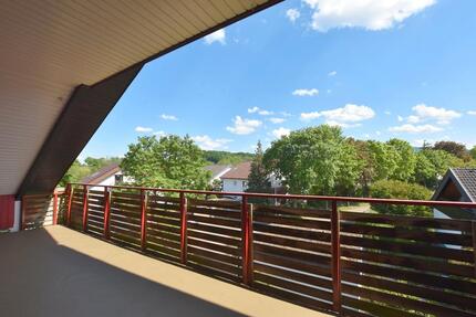 Sonnige Dachgeschosswohnung mit großem Süd-Balkon (1295€ WARM) - Hattenhofen