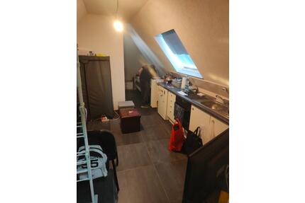 1 Zimmer Wohnung in Dachgeschoss ab 01.05. - Villingen-Schwenningen