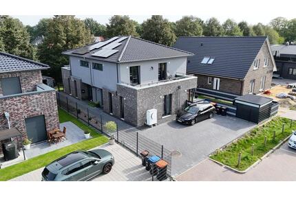 Moderne Doppelhaushälfte mit 5 Zimmern, Dachterrasse KFW40 - Kaltenkirchen