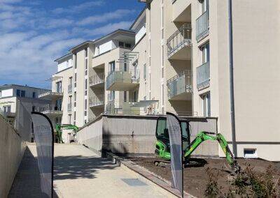 Haben Sie einen grünen Daumen? Wunderschöne großzügige 3,5 Zi.-EG Wohnung mit 2 Terrassen, ca. 100 qm Gartenanteil, Gäste-WC, TG-Platz und Abstellraum - Lahr/Schwarzwald