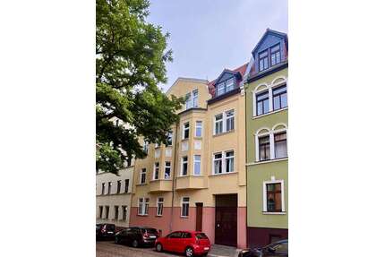 Wohnung zum Mieten in Halle 250,00 € 29.09 m²