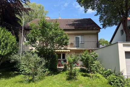 Haus zum Kaufen in Augsburg 925.000,00 € 267 m²