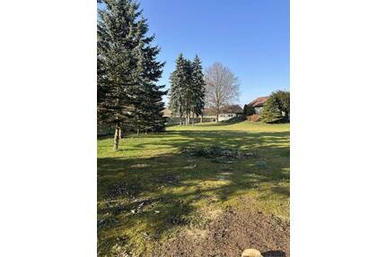 Großzügiges Baugrundstück für Ihr Einfamilienhaus - viel Platz für Wohnen, Garten und Lebensqualität - Küps