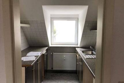 Maisonette-Wohnung! XL-Wohnung in GE-Horst im DG mit Einbauküche sucht Mieter - 5 Zi. 85m² im 3.OG - Gelsenkirchen