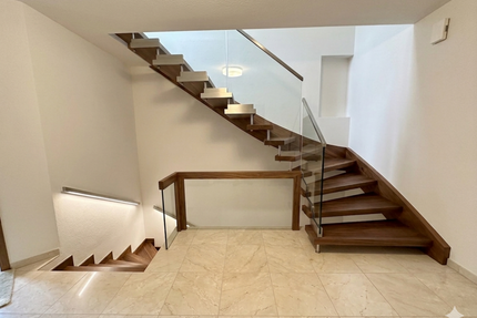 Haus zum Kaufen in Weinstadt 490.600,00 € 141.78 m²