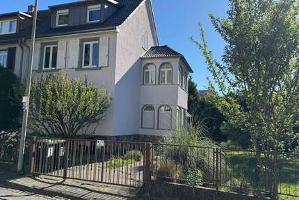 Haus zum Mieten in Frankfurt am Main 2.490,00 € 140 m²