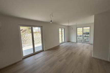 Erstbezug: Premium Neubauwohnung A+ mit Aufzug, EBK, Balkon & Abendsonne in Zell - Zell am Main