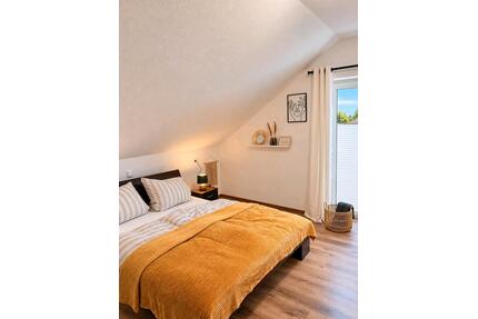 Modernisierte 3-Zimmer-DG Whg Einbauküche-Stellplatz -privat - Höchstädt an der Donau