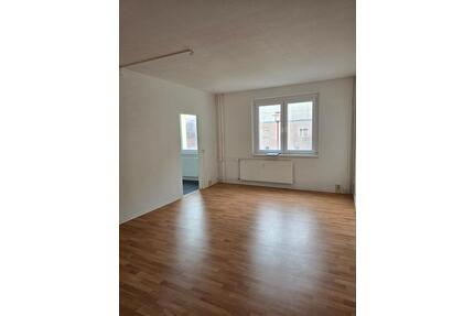 Perfekte 2 -Raumwohnung im Hochparterre + Wannenbad - Stendal