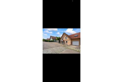 Wohnung zum vermieten - 1.800,00&nbsp;EUR Kaltmiete, ca.&nbsp; 140,00&nbsp;m&sup2; in Lörrach (PLZ: 79541) Brombach