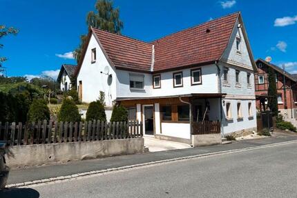 Haus Einfamilienhaus mit Scheune, Carport und großer Pergola - Ebersdorf bei Coburg