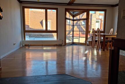 Wohnungsvermietung - 1.200,00&nbsp;EUR Kaltmiete, ca.&nbsp; 80,00&nbsp;m&sup2; in Würzburg (PLZ: 97070)