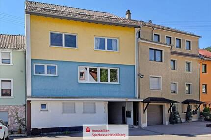 Vielseitig nutzbares 1-2-FH mit EinliegerwohnungGewerbeeinheit in zentraler Lage von Schönau