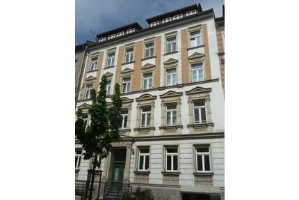 EF - Zentrale Lage mit Balkon, EBK und Stellplatz - Erfurt Andreasvorstadt