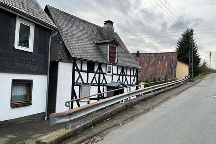 Haus für Handwerker - 60.000,00&nbsp;EUR Kaufpreis, ca.&nbsp; 100,00&nbsp;m&sup2; in Bad Berleburg (PLZ: 57319)