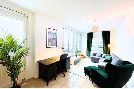 Möblierte 73 m² Dachgeschosswohnung mit EBK, 2x Balkon & Tiefgarage – Charlottenburg, nahe Kudamm - Berlin Charlottenburg-Wilmersdorf