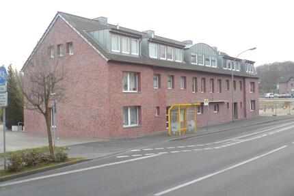 hochwertige 2 ZKDB mit Balkon in bervorzugter Lage zu vermieten - Übach-Palenberg