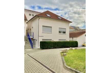 Wohnung zum Kaufen in Pirna 143.000,00 € 65.54 m²