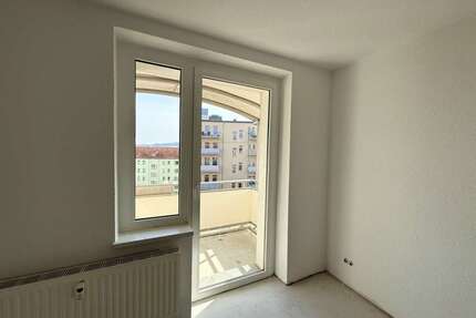 Wohnung zum Mieten in Plauen 278,10 € 49.66 m²