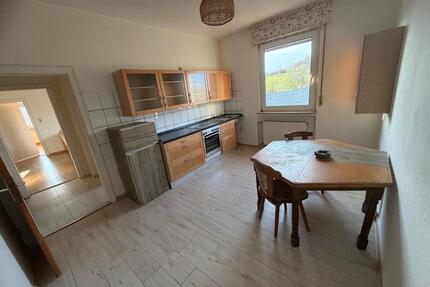 2 ZIMMER KÜCHE BAD WOHNUNG CA.55m2 zu VERMIETEN - Büchenbeuren