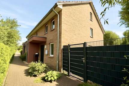 Haus zum Kaufen in Norderstedt 1.649.700,00 € 330 m²