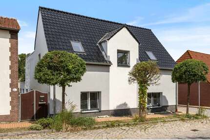 Haus zum Kaufen in Dassow 378.000,00 € 153.05 m²
