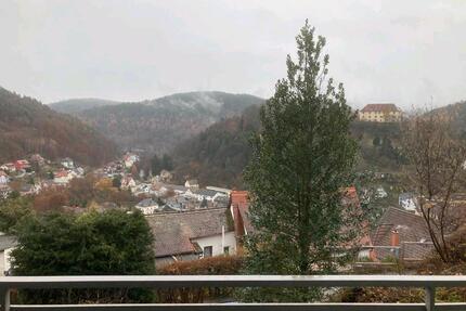 3 Zimmerwohnung zu Vermieten in Neuenbürg(75305)