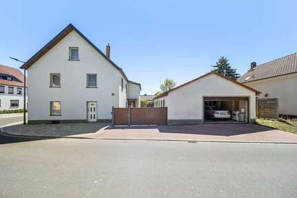 Haus zum Kaufen in RöthaOT: Oelzschau 199.500,00 € 180 m² - Rötha/OT: Oelzschau