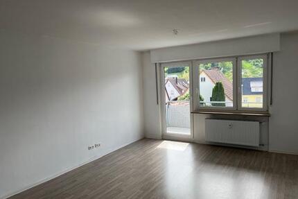 Schöne 3-Zimmerwohnung 73m2 für PaareSingle und Nichtraucher - Weinstadt