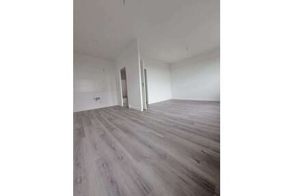Wohnung zum Mieten in Halle 356,00 € 54.95 m²
