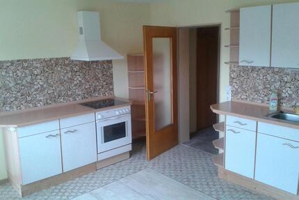 3-Zimmer Wohnung mit Balkon - 720,00&nbsp;EUR Kaltmiete, ca.&nbsp; 90,00&nbsp;m&sup2; in Neuendorf (PLZ: 97788)