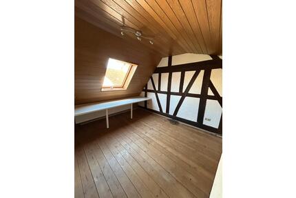 Vermiete Charmante 2-Zimmer-Wohnung mit Fachwerk in ruhiger Lage - Ostheim vor der Rhön Ostheim v.d.Rhön