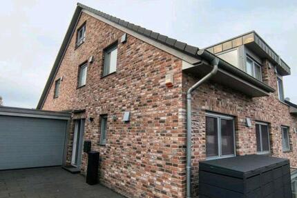 Große DHH, familienfreundlich, verkehrsgünstig mit Küche,Keller - Meerbusch