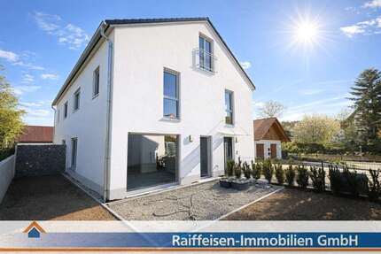 Haus zum Kaufen in Obertraubling 699.000,00 € 141 m²