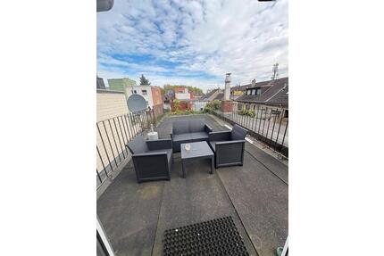 ☀️ Traumhafte 2-Zimmer-DG-Wohnung mit riesiger 40 m² Dachterrasse & Einbauküche – Krefeld-Zentrum