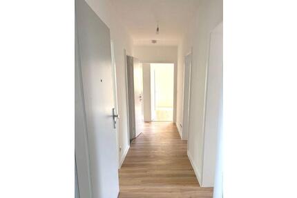 Helle 4-Zimmer-Wohnung mit Balkon in Amberg