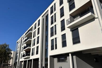 Top! 4-Zi.-DG-Whg mit Balkon im Niedrigenergiehaus, zentral in Oranienburg, Tiefgarage, Fahrstuhl.
