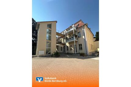 Schöne 2 Raumwohnung mit Terrasse im Ergeschoss - Staßfurt