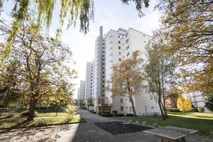 Wohnung zum Kaufen in Stuttgart 259.000,00 € 90 m²