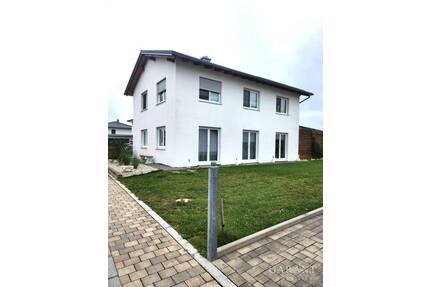 Exklusives Einfamilienhaus in Wallersdorf