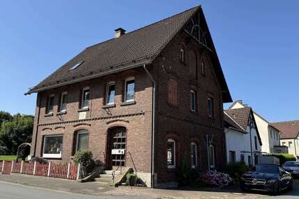 Haus zum Kaufen in Steinheim Vinsebeck 190.000,00 € 360 m² - Steinheim / Vinsebeck