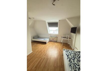 Praktisches 1 Zimmer Apartment - 420,00&nbsp;EUR Kaltmiete, ca.&nbsp; 25,00&nbsp;m&sup2; in Fürth (PLZ: 90763) Südstadt