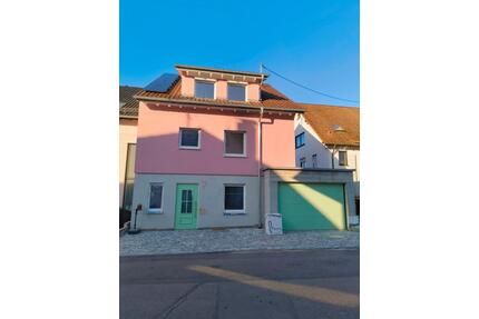 NEUBAU: Doppelhaushälfte mit Garten, PV-Anlage & Einbauküche - Schorndorf