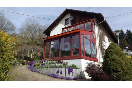 Haus zum Kaufen in Höchenschwand 395.000,00 € 270 m²